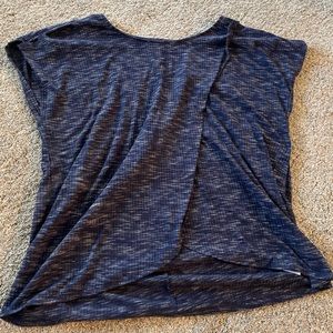 Like new old navy maternity nursing shirt - activewear